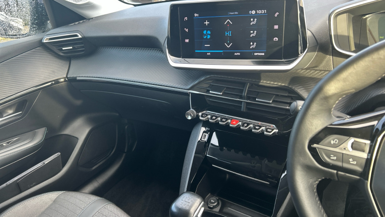 Peugeot 208 1.2 PureTech 100 Allure Premium 5dr Petrol Hatchback